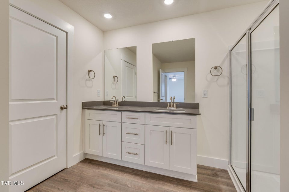 Photo #28: 332 Cookie Loop