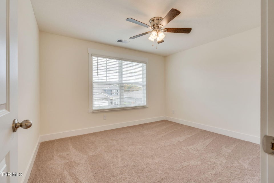 Photo #31: 332 Cookie Loop