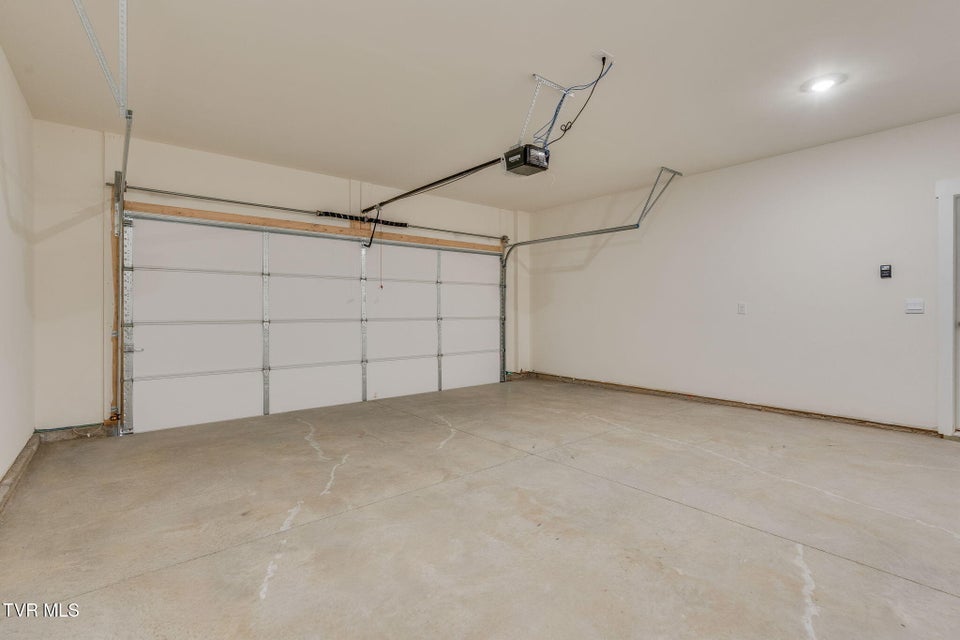 Photo #37: 332 Cookie Loop