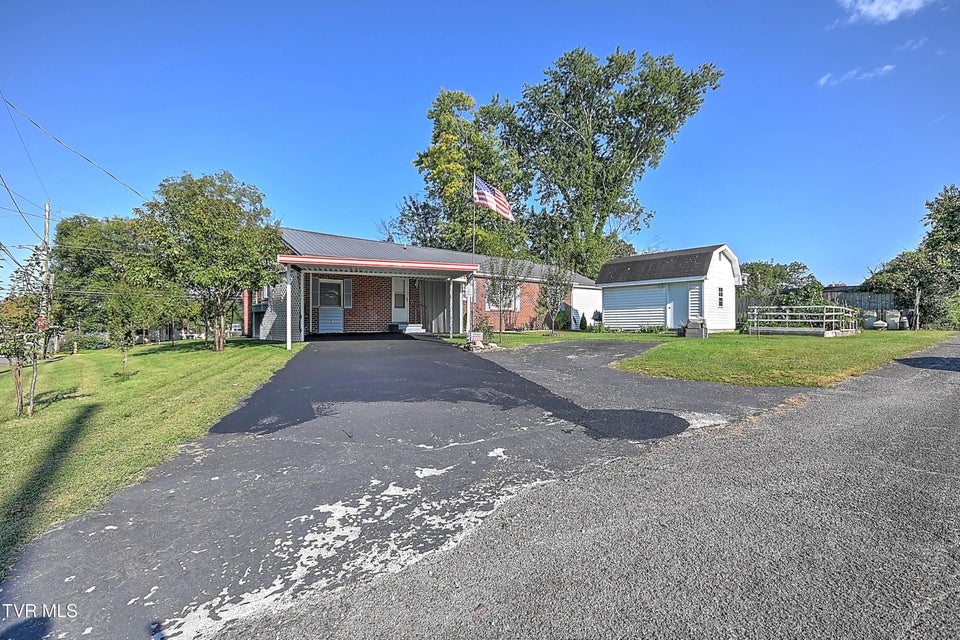 Photo #40: 454 Douglas Street