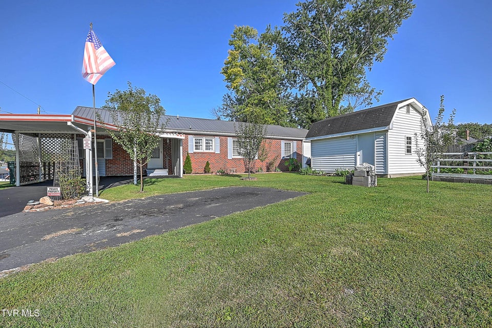 Photo #41: 454 Douglas Street