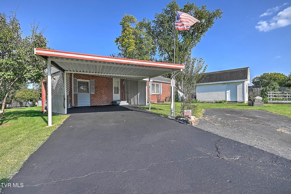 Photo #45: 454 Douglas Street