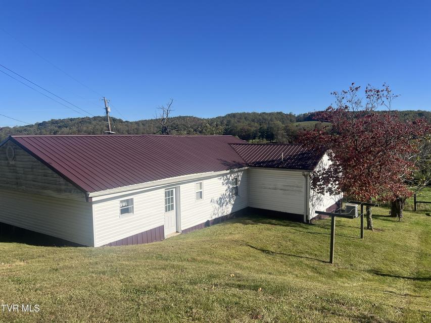 Photo #47: 293 Sub Hollow Dr. 