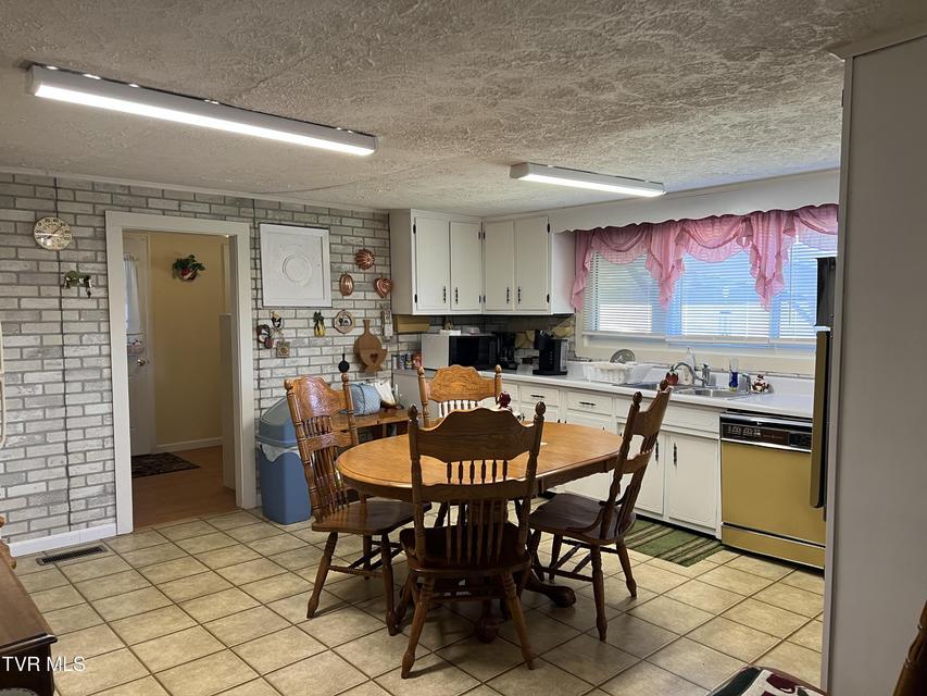 Photo #11: 293 Sub Hollow Dr. 