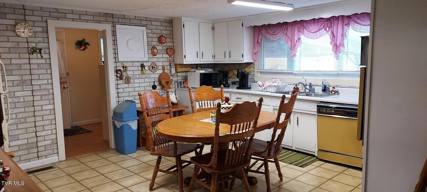 Photo #15: 293 Sub Hollow Dr. 