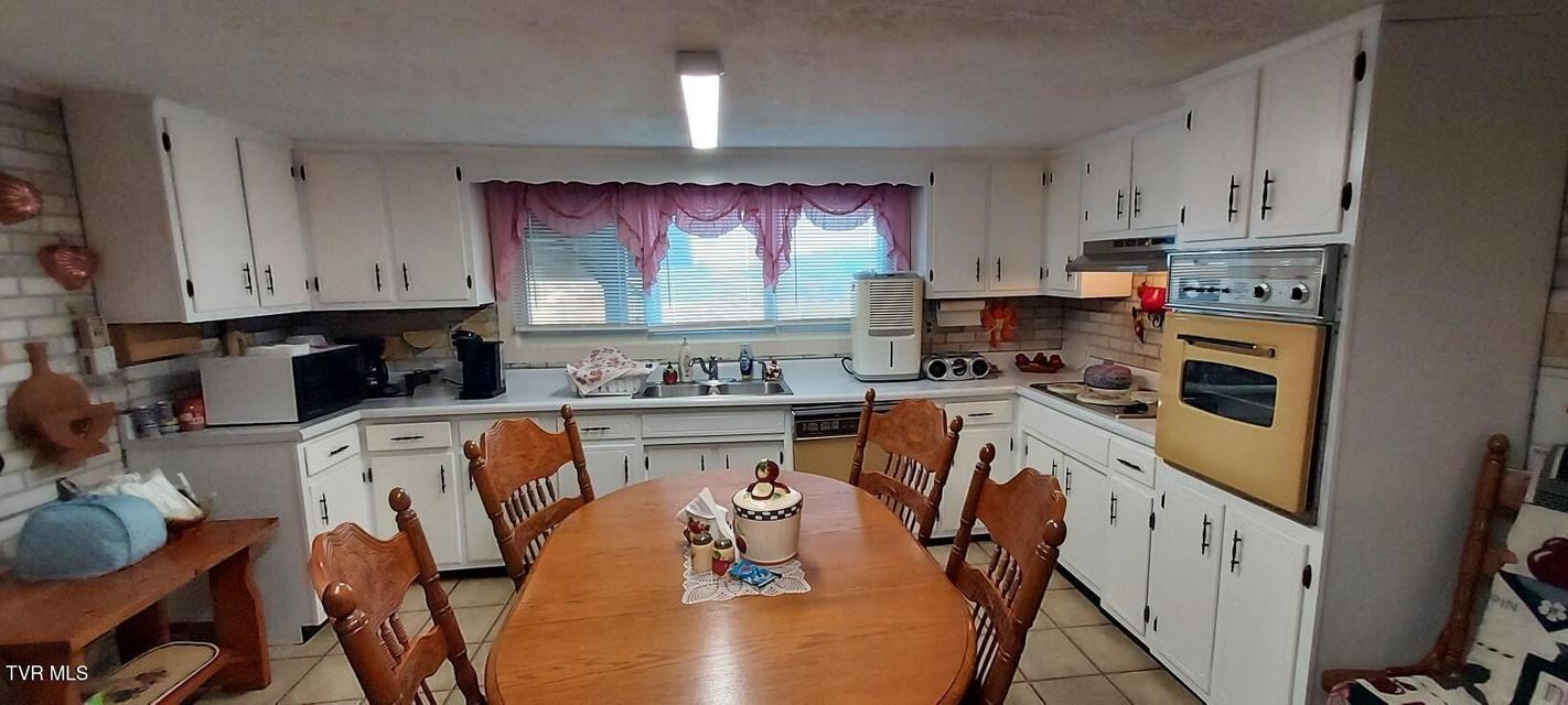 Photo #9: 293 Sub Hollow Dr. 