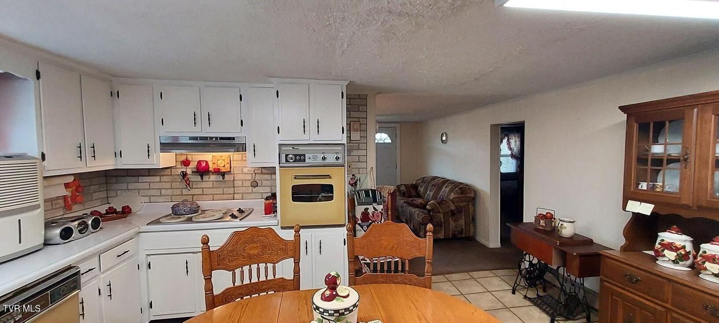 Photo #17: 293 Sub Hollow Dr. 