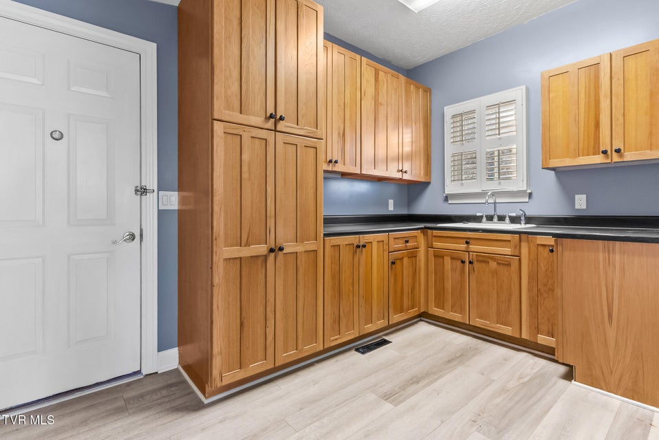 Photo #50: 165 Century Court