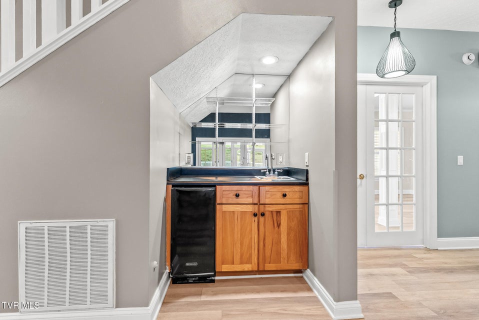 Photo #34: 165 Century Court