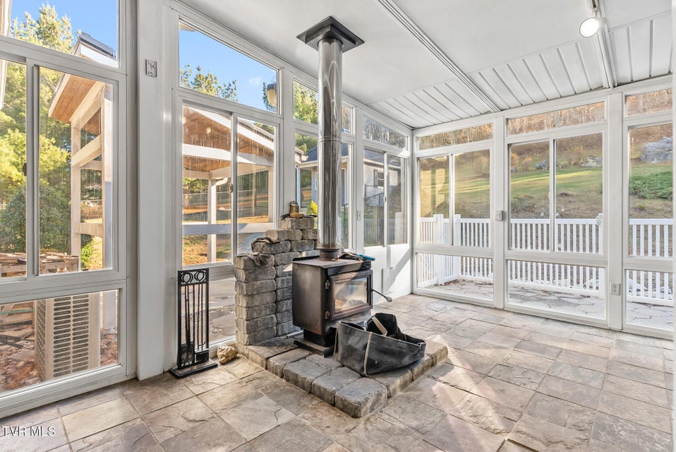 Photo #31: 165 Century Court