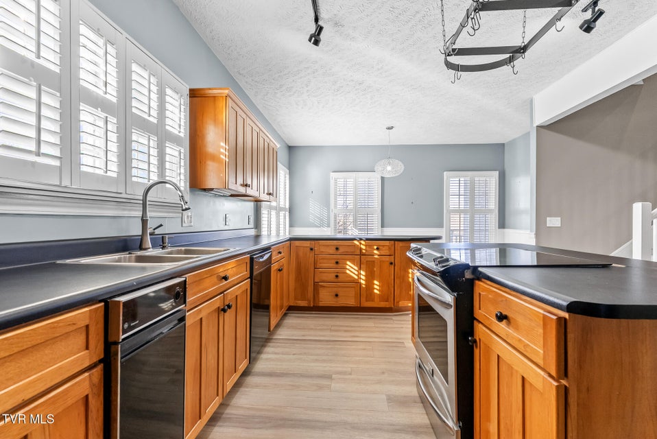 Photo #26: 165 Century Court