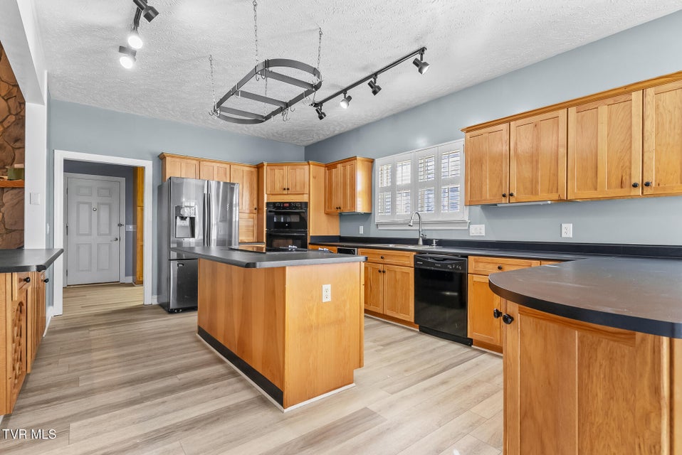 Photo #24: 165 Century Court