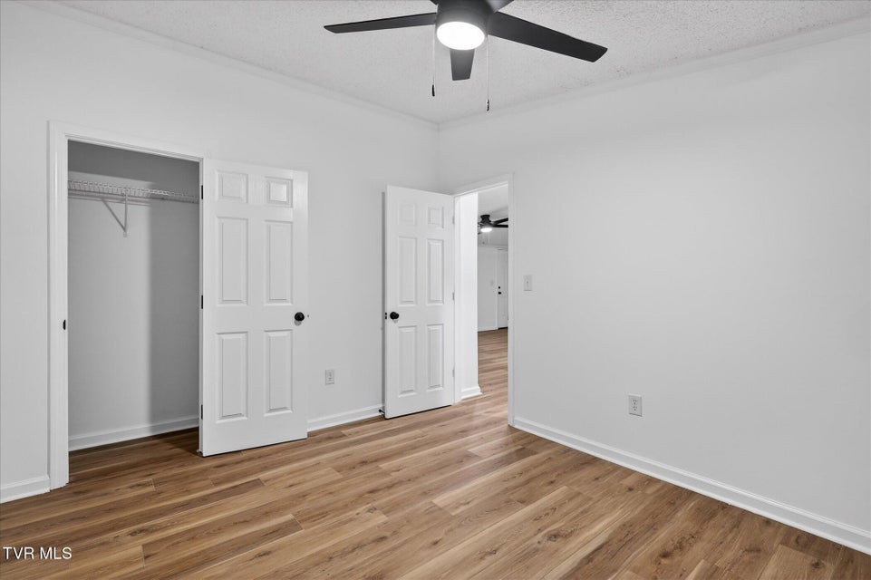 Photo #16: 10657 Oak Grove Road