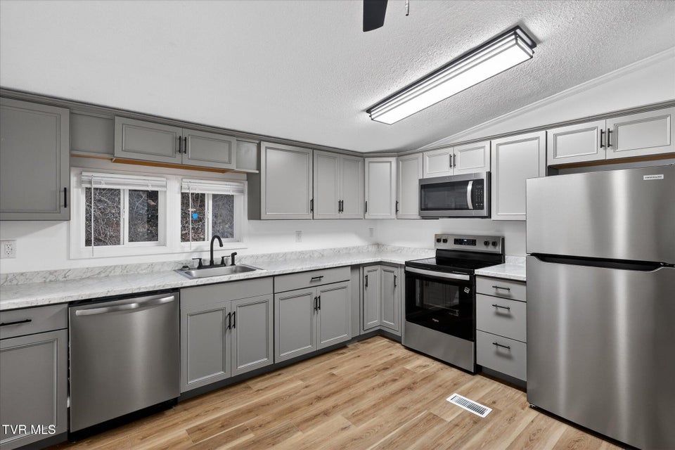 Photo #2: 10657 Oak Grove Road