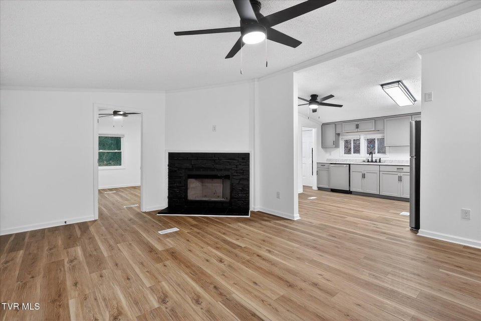 Photo #3: 10657 Oak Grove Road