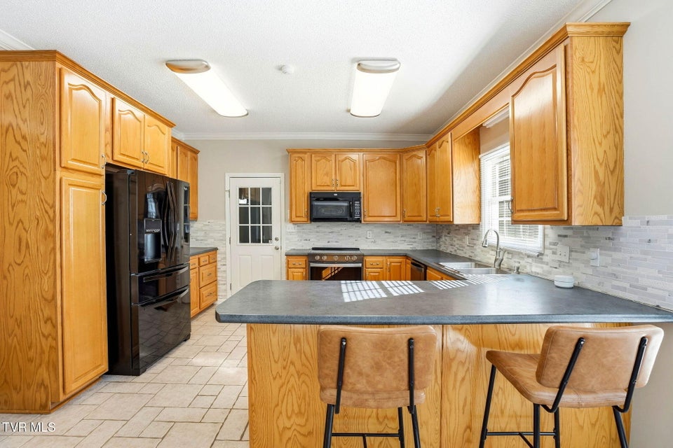 Photo #13: 3914 Leaf Point