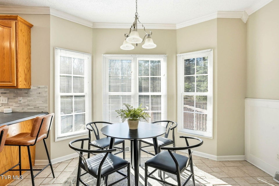 Photo #16: 3914 Leaf Point