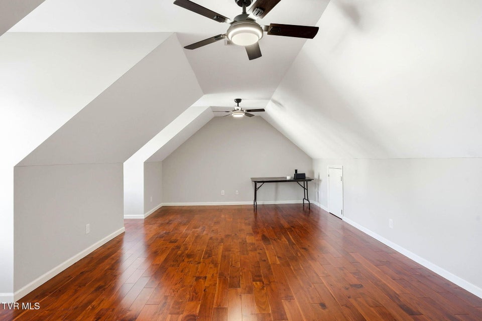 Photo #31: 3914 Leaf Point