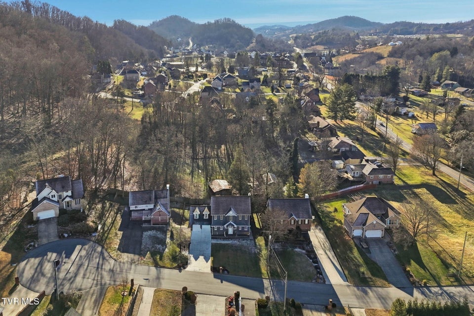 Photo #48: 3914 Leaf Point