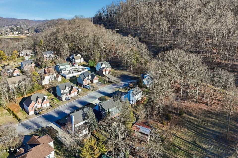 Photo #51: 3914 Leaf Point