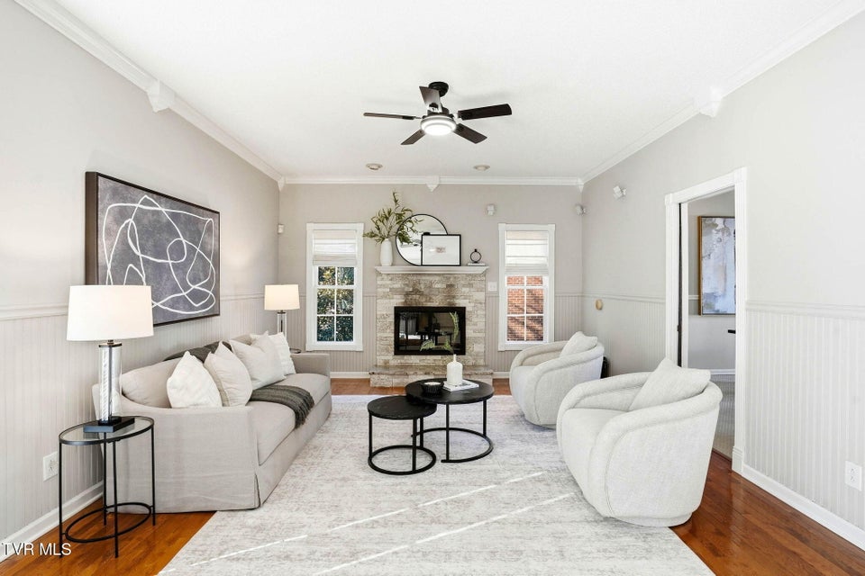 Photo #9: 3914 Leaf Point