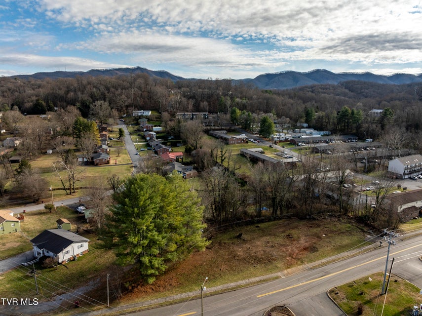 Photo #2: 2301 Greenwood Drive