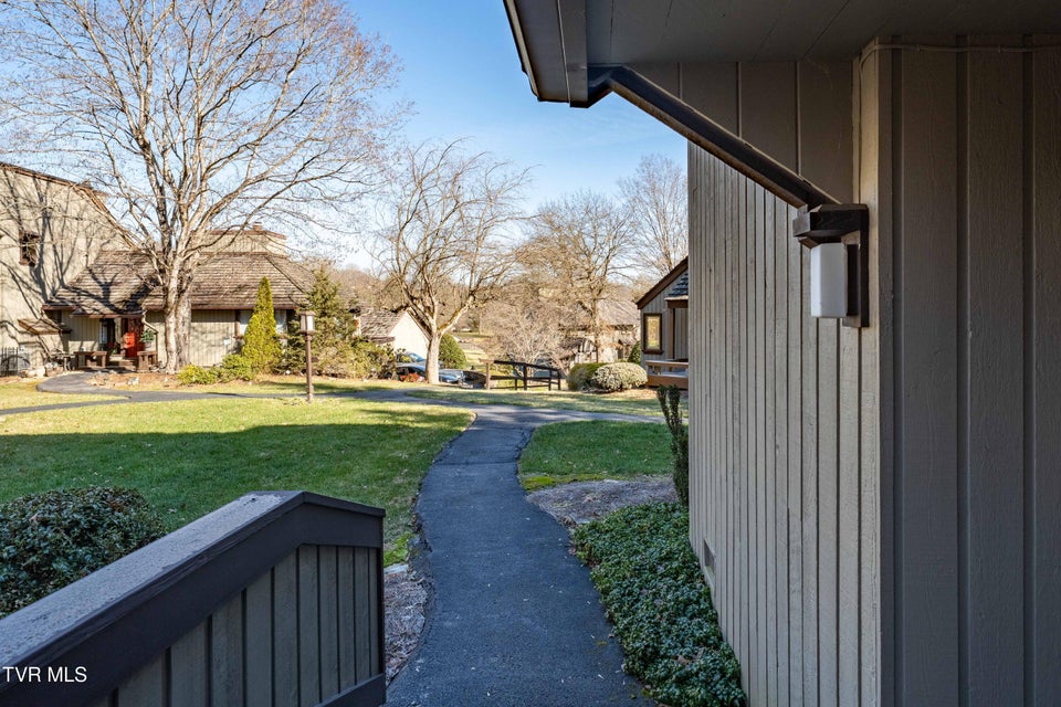 Photo #50: 15 Crown Circle