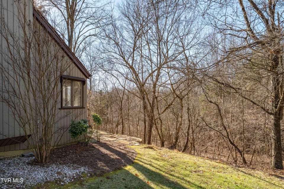 Photo #27: 15 Crown Circle