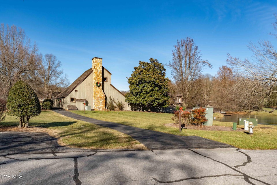 Photo #56: 15 Crown Circle