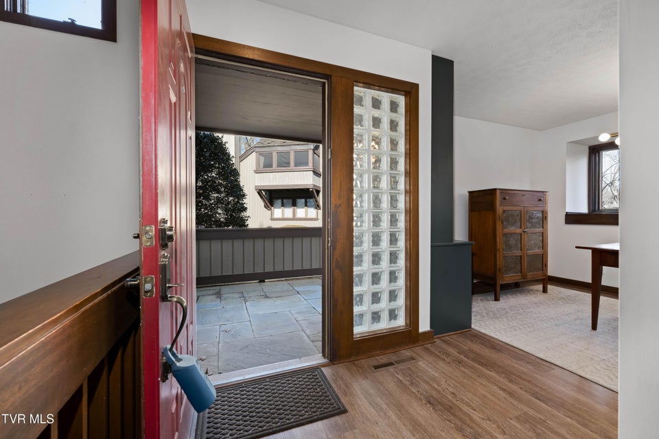 Photo #57: 15 Crown Circle