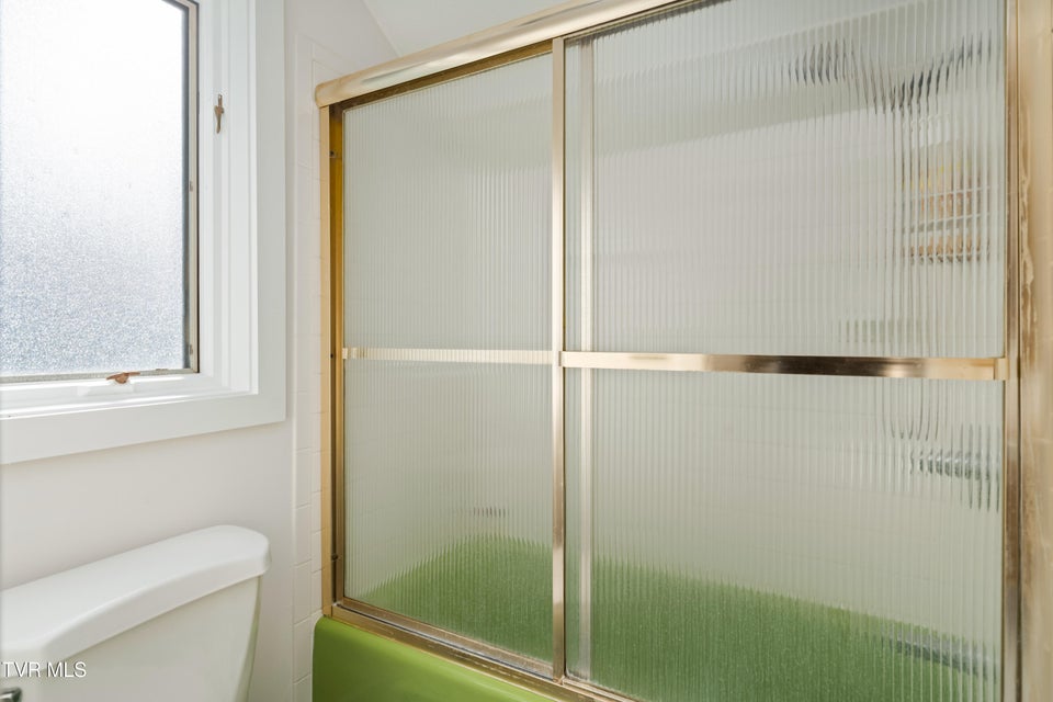 Photo #18: 15 Crown Circle