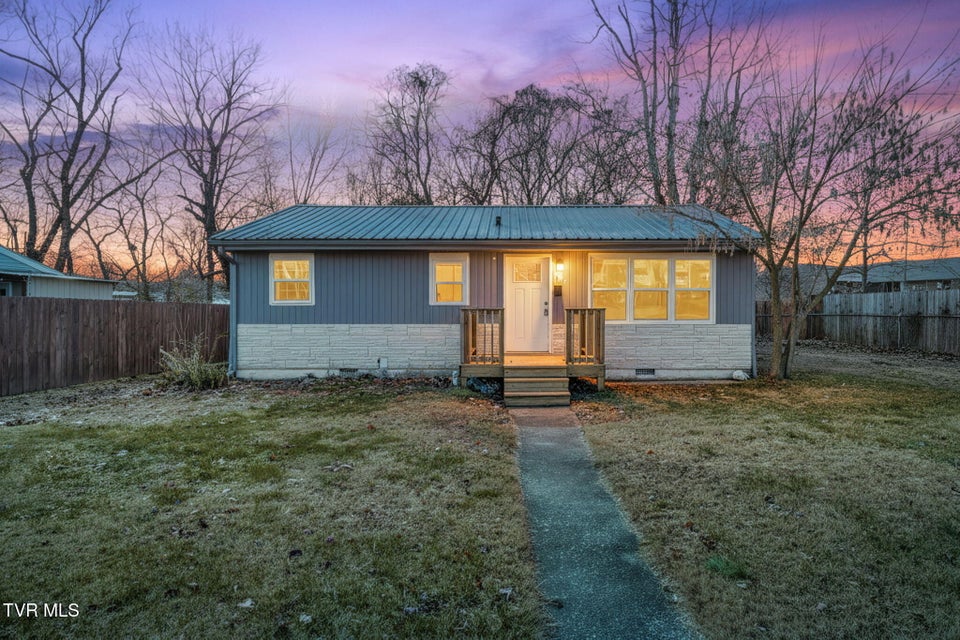 Photo #28: 507 Robinson Drive