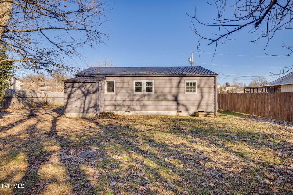 Photo #25: 507 Robinson Drive