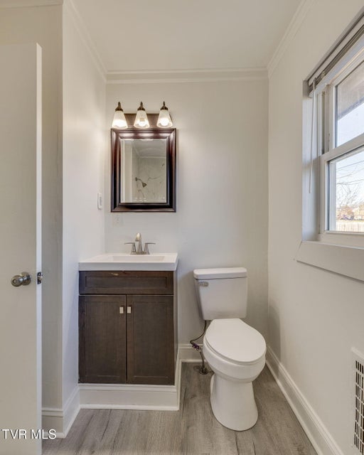 Photo #13: 507 Robinson Drive