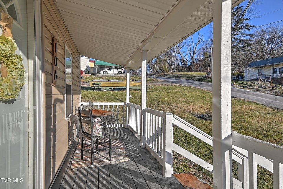 Photo #5: 106 Saint Louis Avenue