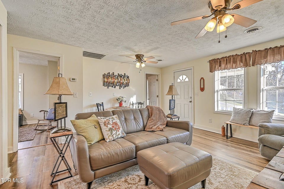 Photo #10: 106 Saint Louis Avenue