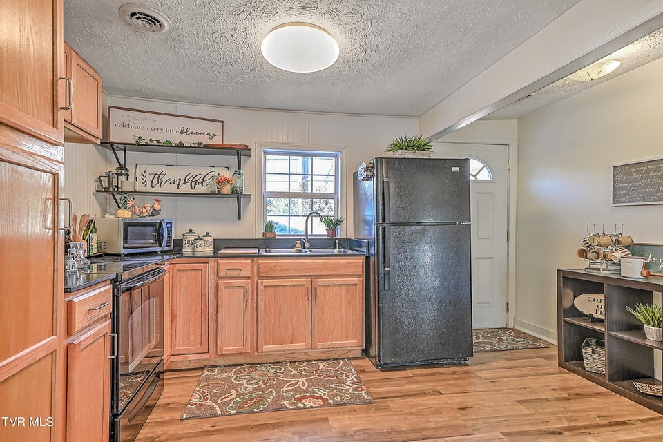 Photo #13: 106 Saint Louis Avenue