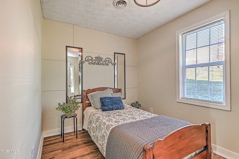 Photo #18: 106 Saint Louis Avenue