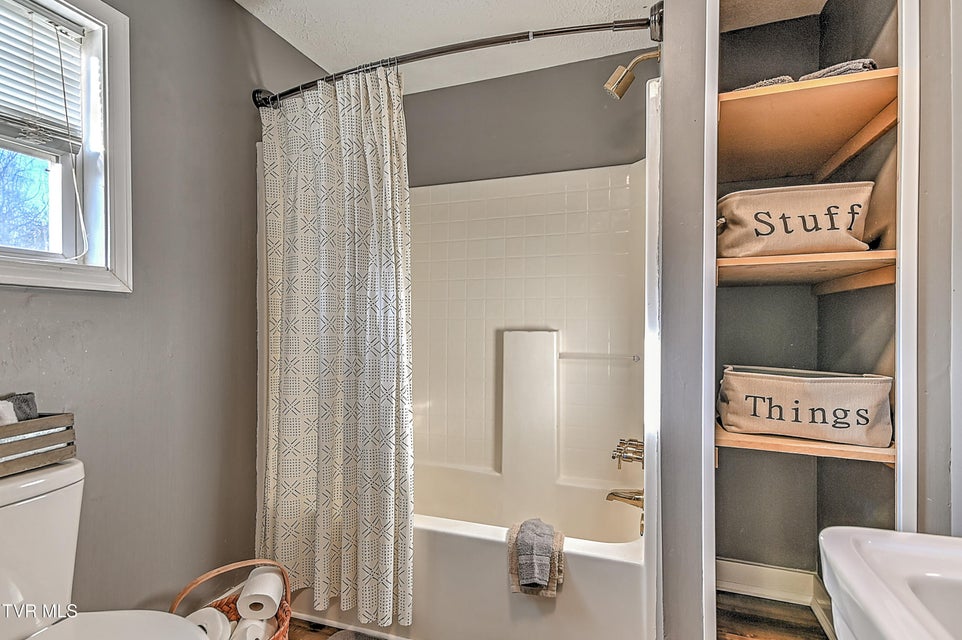 Photo #29: 106 Saint Louis Avenue