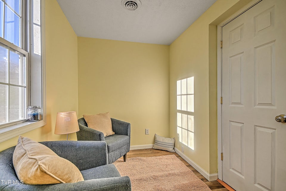 Photo #32: 106 Saint Louis Avenue