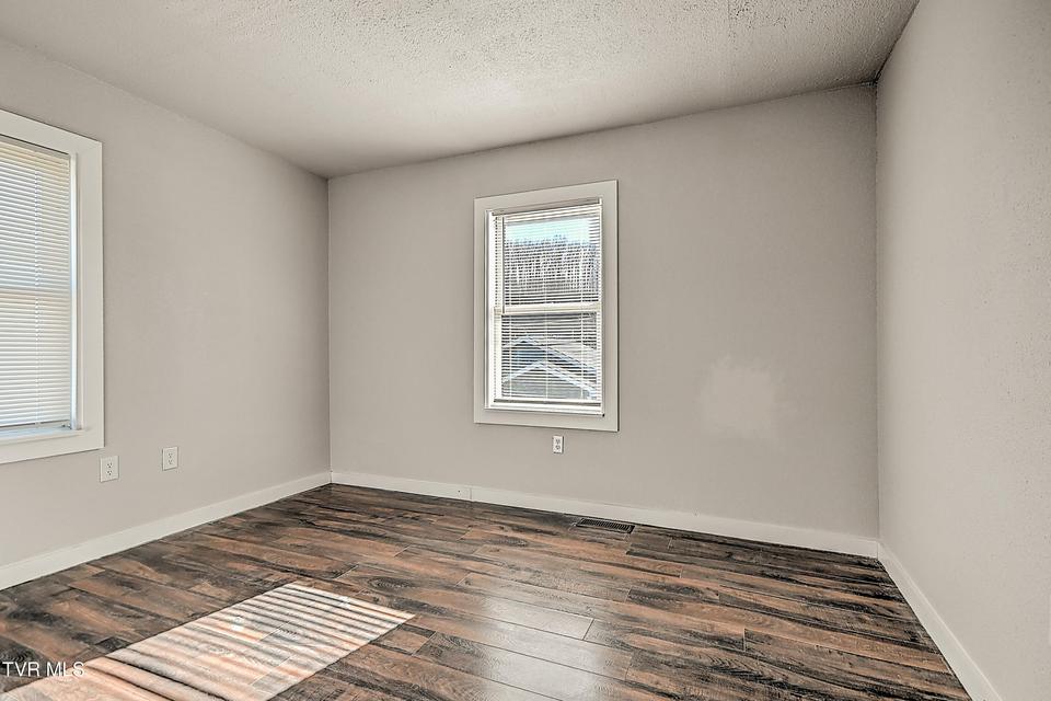 Photo #12: 488 Virgil Avenue