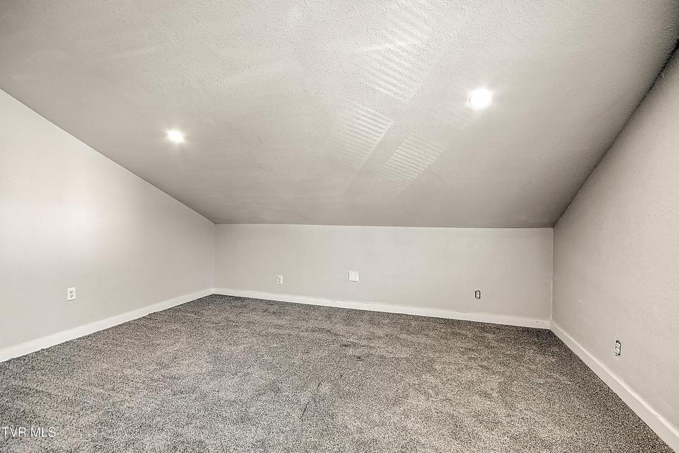 Photo #19: 488 Virgil Avenue