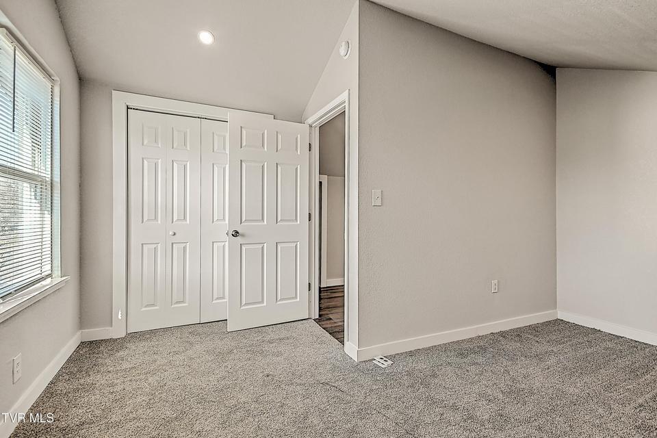 Photo #21: 488 Virgil Avenue