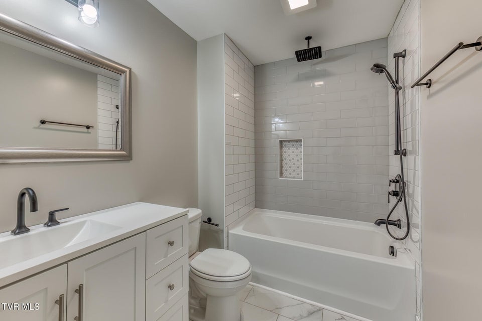 Photo #16: 215 Okolona Drive