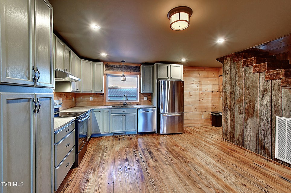 Photo #34: 3822 Highway 81 