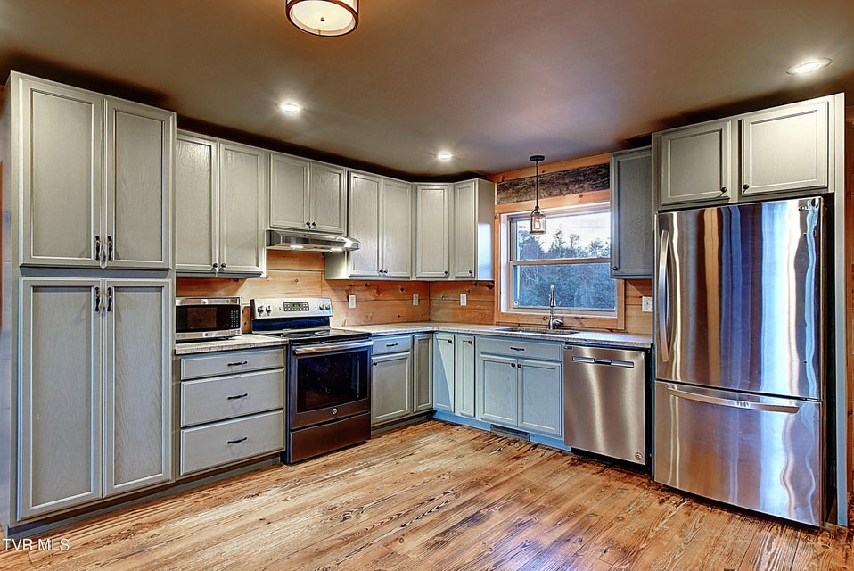 Photo #35: 3822 Highway 81 