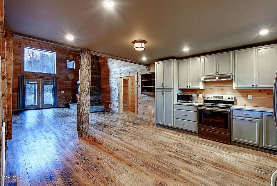 Photo #37: 3822 Highway 81 