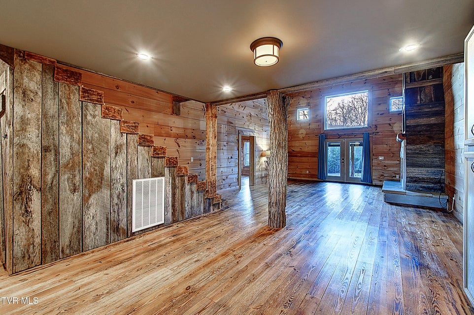 Photo #38: 3822 Highway 81 