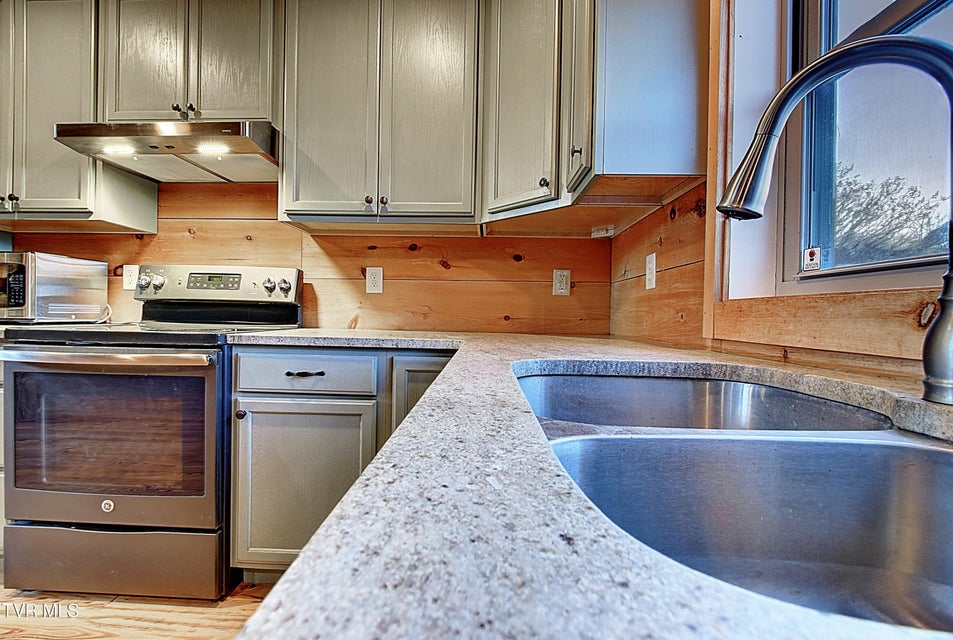 Photo #39: 3822 Highway 81 