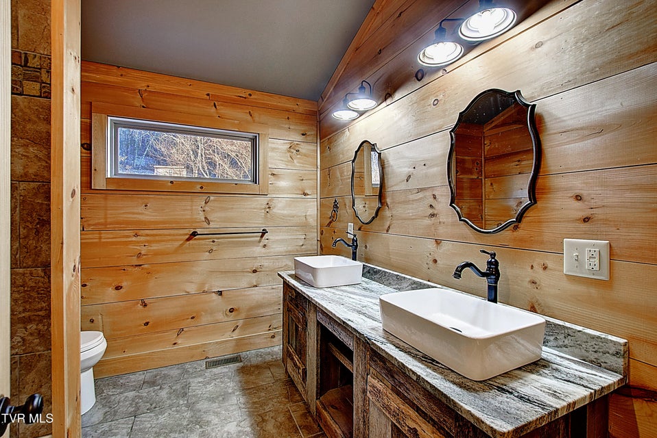 Photo #53: 3822 Highway 81 